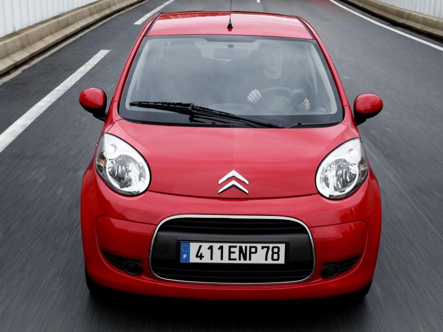  Citroen C1 5-Door 2008 года  (фото 2 из 16)